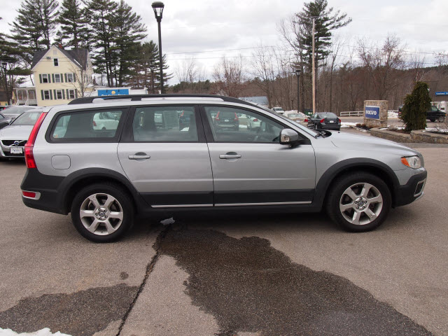 Volvo XC70 2009 photo 2
