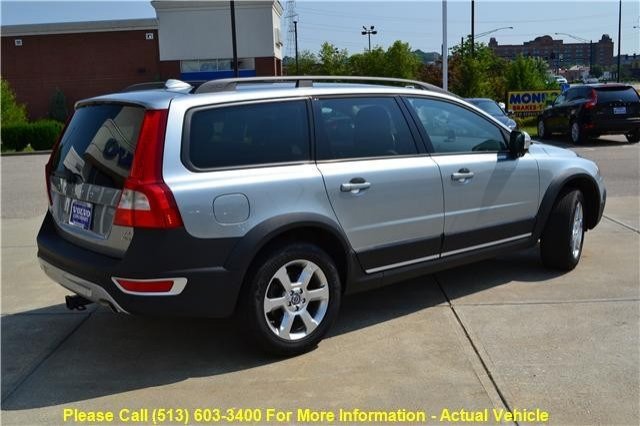 Volvo XC70 2009 photo 2