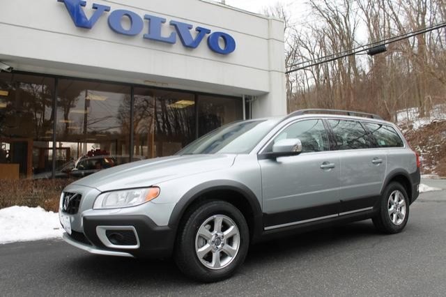 Volvo XC70 Base Unspecified