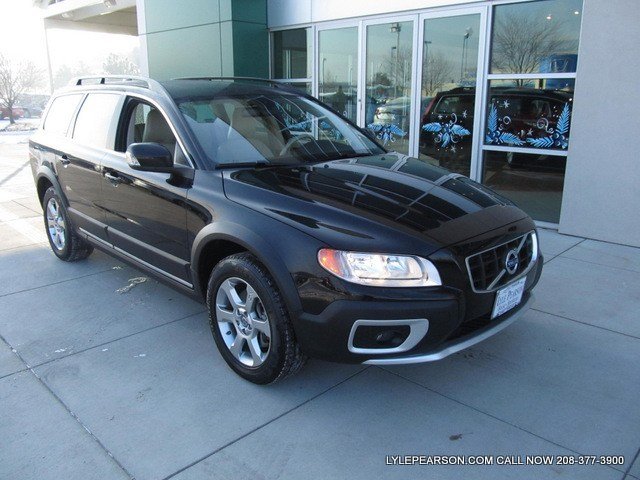 Volvo XC70 Base Unspecified