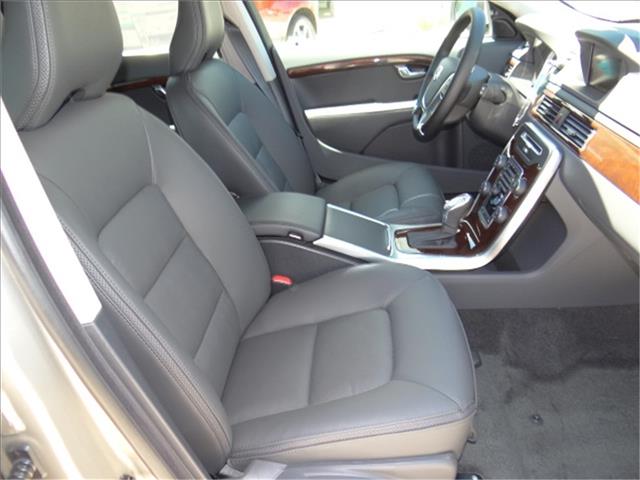 Volvo XC70 2013 photo 7