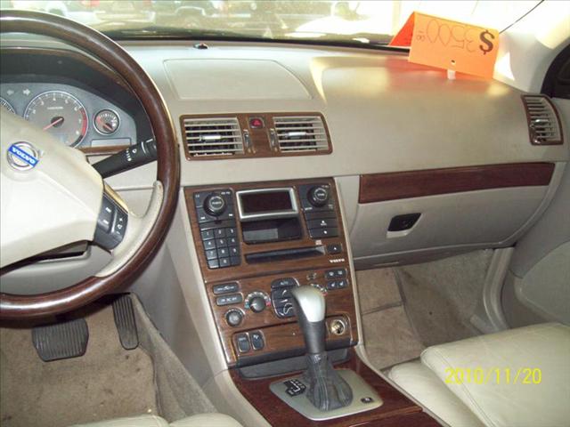 Volvo XC90 2004 photo 2