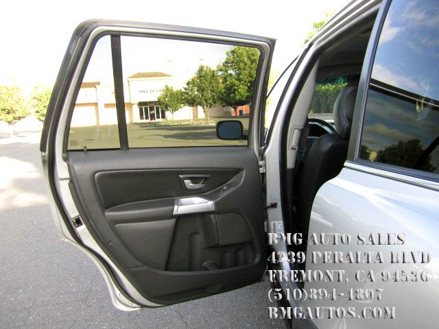 Volvo XC90 2004 photo 20