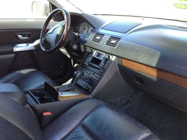 Volvo XC90 2005 photo 2