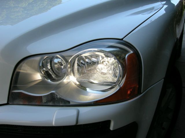 Volvo XC90 2005 photo 32