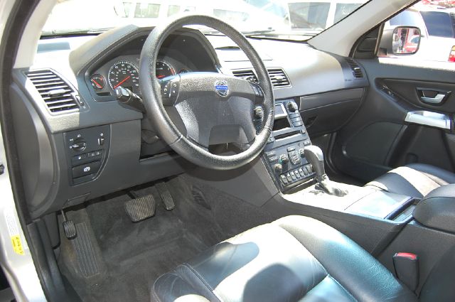 Volvo XC90 2006 photo 2