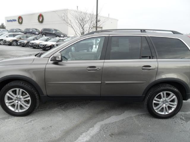 Volvo XC90 Base Unspecified