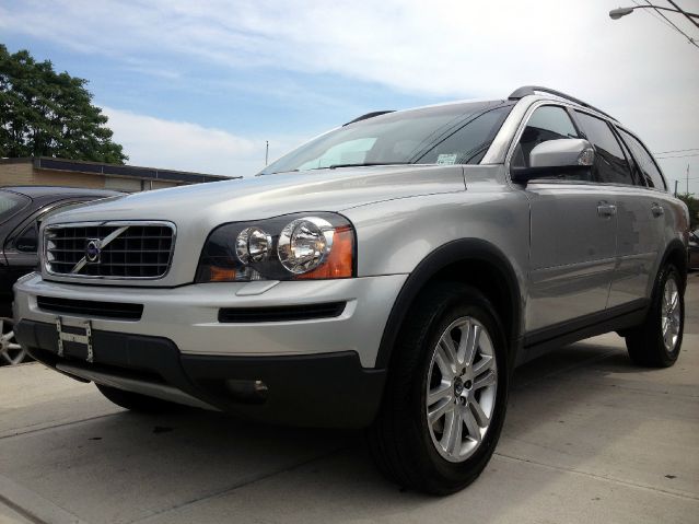 Volvo XC90 2010 photo 2