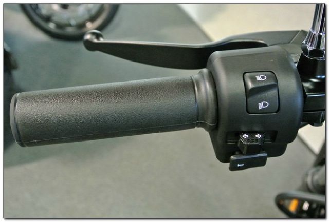 YAMAHA Bolt 2014 photo 4