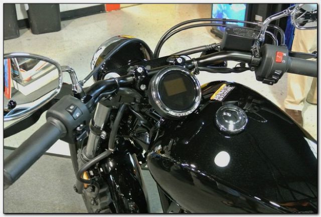 YAMAHA Bolt 2014 photo 5