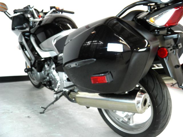 YAMAHA FJR 1300A 2008 photo 25