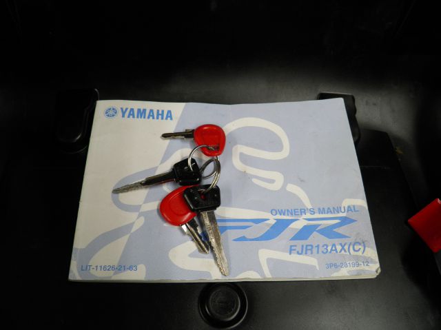 YAMAHA FJR 1300A 2008 photo 30