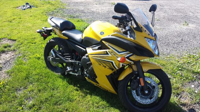 YAMAHA FZ6R 2009 photo 4