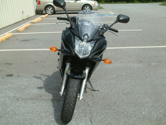 YAMAHA FZ6R 2002 Toyota SE Motorcycle
