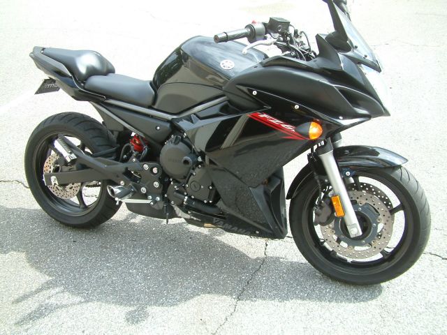 YAMAHA FZ6R 2012 photo 3