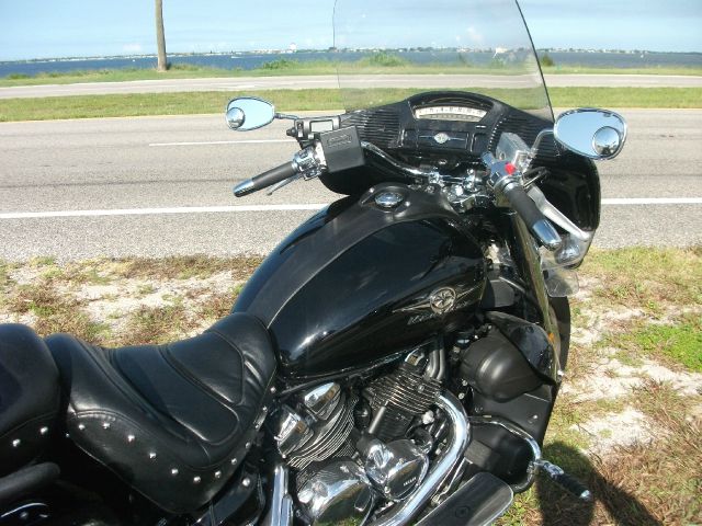 YAMAHA Midnight Venture Trike 2006 photo 2