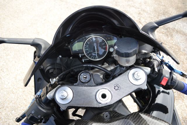 YAMAHA r-1 2005 photo 2