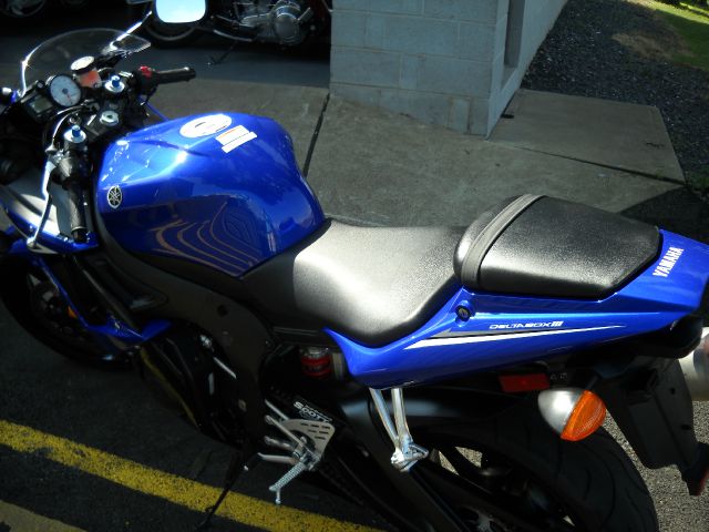 YAMAHA R-6 S 2009 photo 4