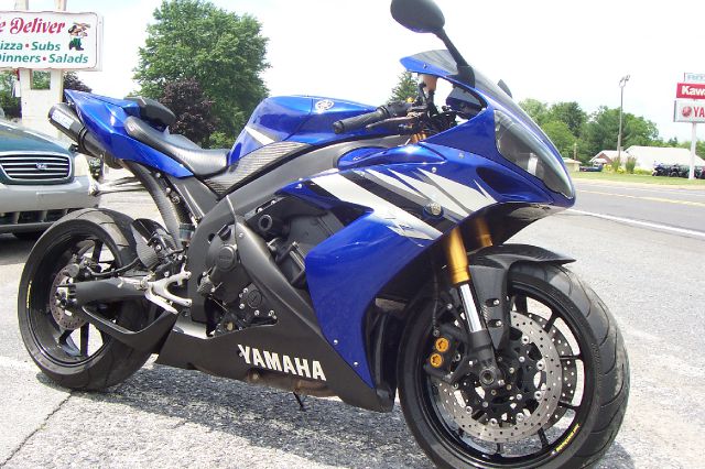 YAMAHA R1 2006 photo 4