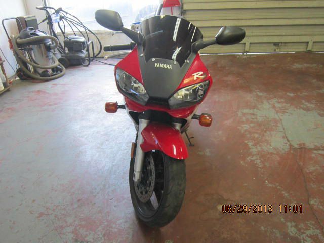 YAMAHA R6 2000 photo 3