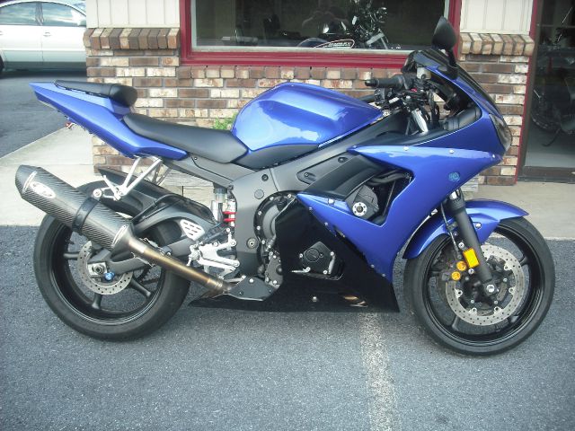 YAMAHA R6S 2009 photo 1