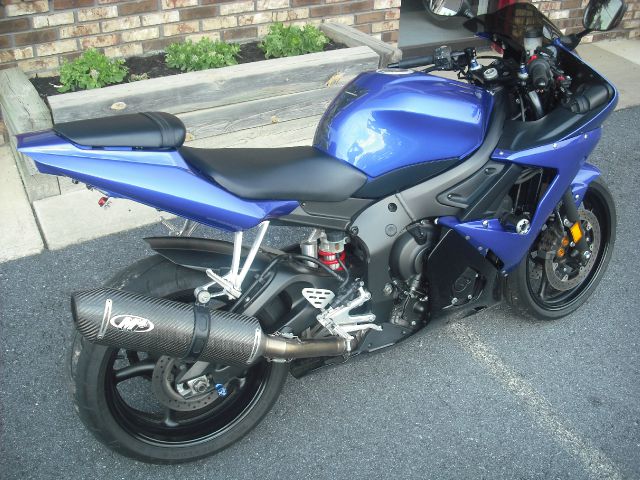 YAMAHA R6S 2009 photo 2