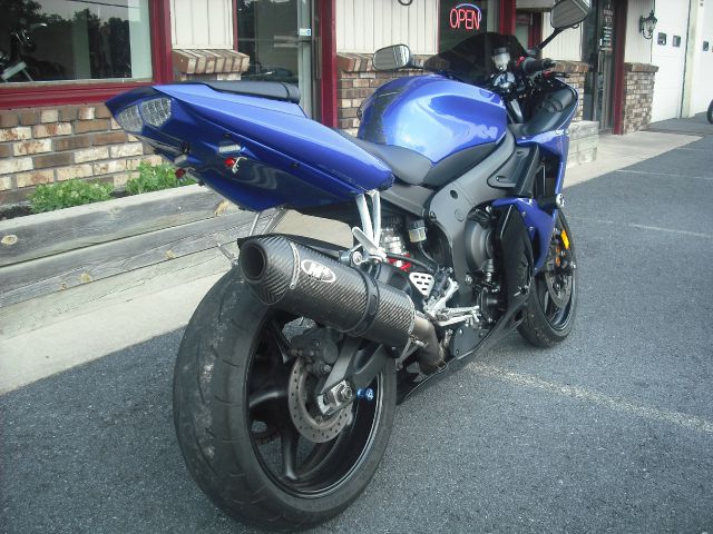 YAMAHA R6S 2009 photo 3