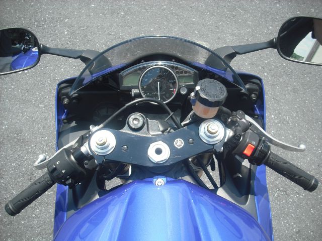YAMAHA R 6 2007 photo 1