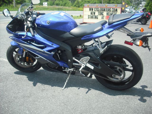 YAMAHA R 6 2007 photo 2