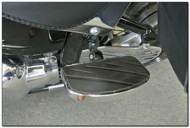 YAMAHA Star 650 2011 photo 1
