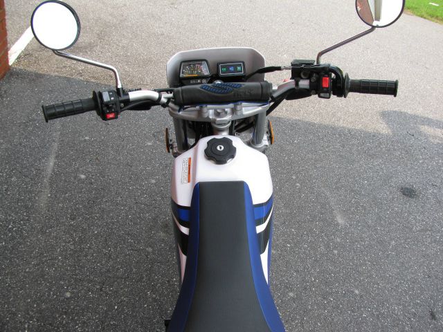 YAMAHA TW200 2007 photo 2