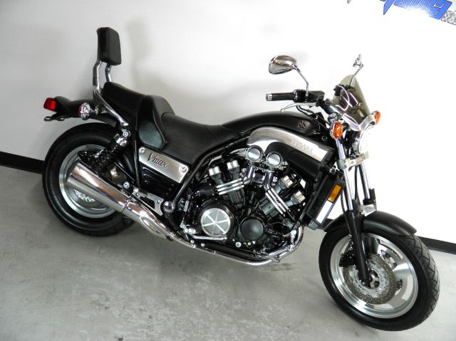 YAMAHA V-Max 2004 photo 19