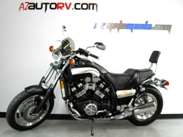 YAMAHA V-Max 2004 photo 22