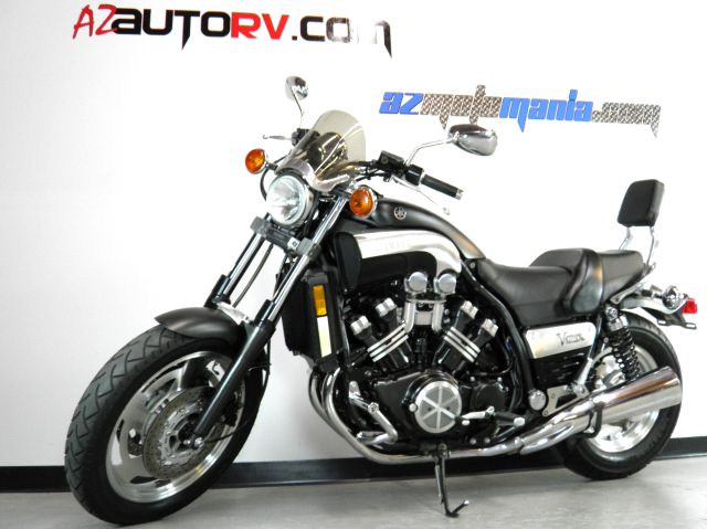 YAMAHA V-Max 2004 photo 23