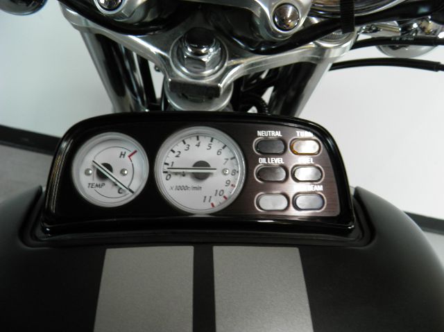 YAMAHA V-Max 2004 photo 9