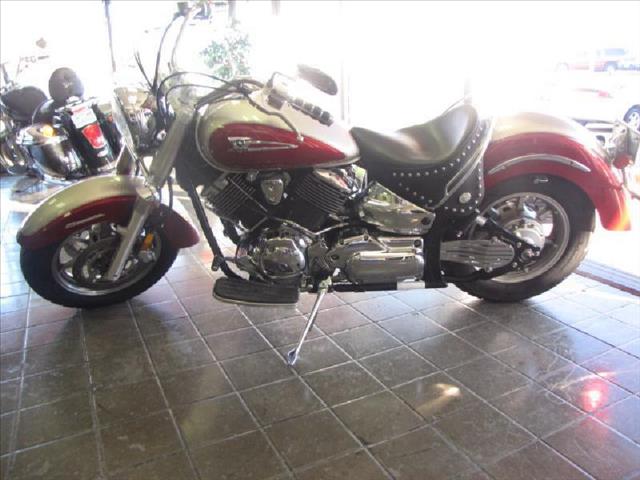 YAMAHA V-STAR 2004 photo 1