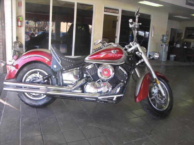 YAMAHA V-STAR 2004 photo 2