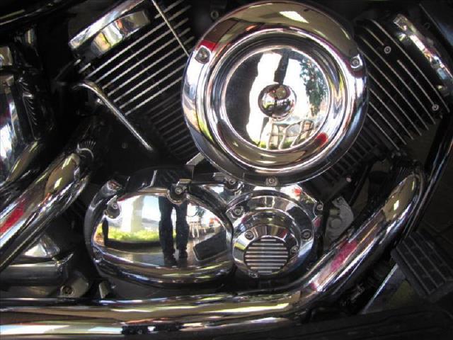 YAMAHA V-STAR 2004 photo 3