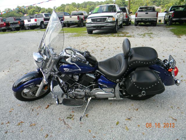 YAMAHA V-Star 1100 2005 photo 1