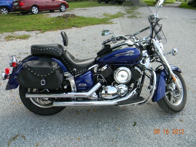 YAMAHA V-Star 1100 2005 photo 4