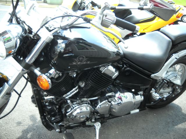 YAMAHA V-STAR 650 2002 photo 1