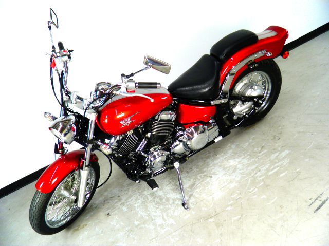 YAMAHA V-STAR XVS650A 2007 photo 1