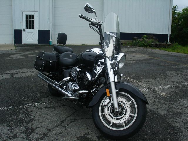 YAMAHA V-Star 1100 2006 photo 3