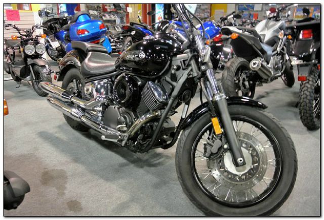 YAMAHA V-Star 1100 2009 photo 1