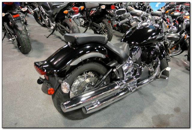 YAMAHA V-Star 1100 2009 photo 2