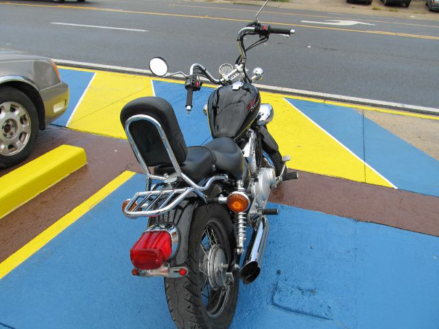 YAMAHA V Star 2011 photo 1