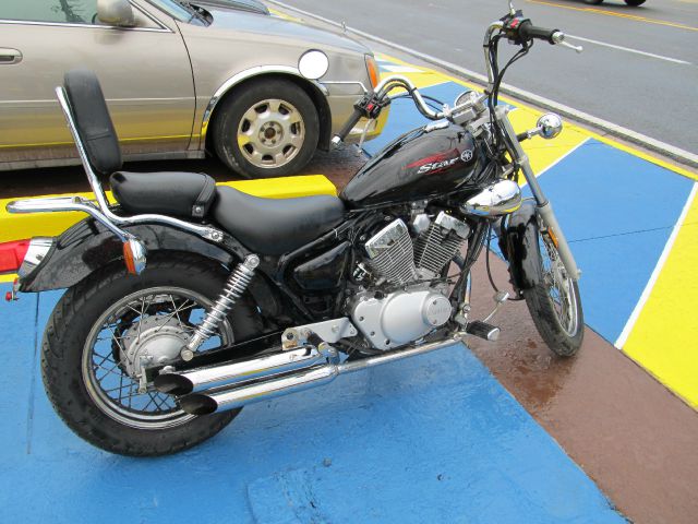 YAMAHA V Star 2011 photo 4
