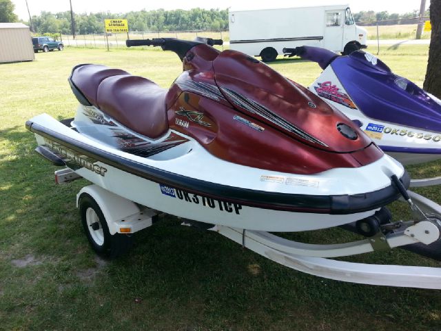 YAMAHA WAVERAIDER 2001 photo 2