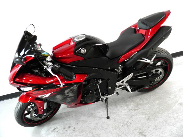 YAMAHA YZF-R1 2011 photo 1
