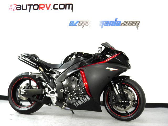 YAMAHA YZF-R1 2011 photo 4